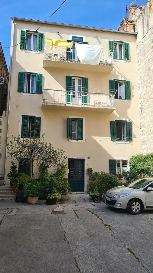 Apartment Central Old Town With Private Indoor Garage Parking سبليت المظهر الخارجي الصورة